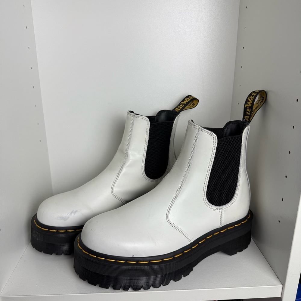 Dr. Martens - Leather Platform Chelsea Boots - Size EU 39